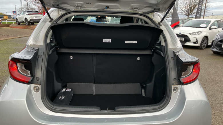 Toyota Yaris 1.5 Hybrid Icon 5dr CVT Hybrid Hatchback